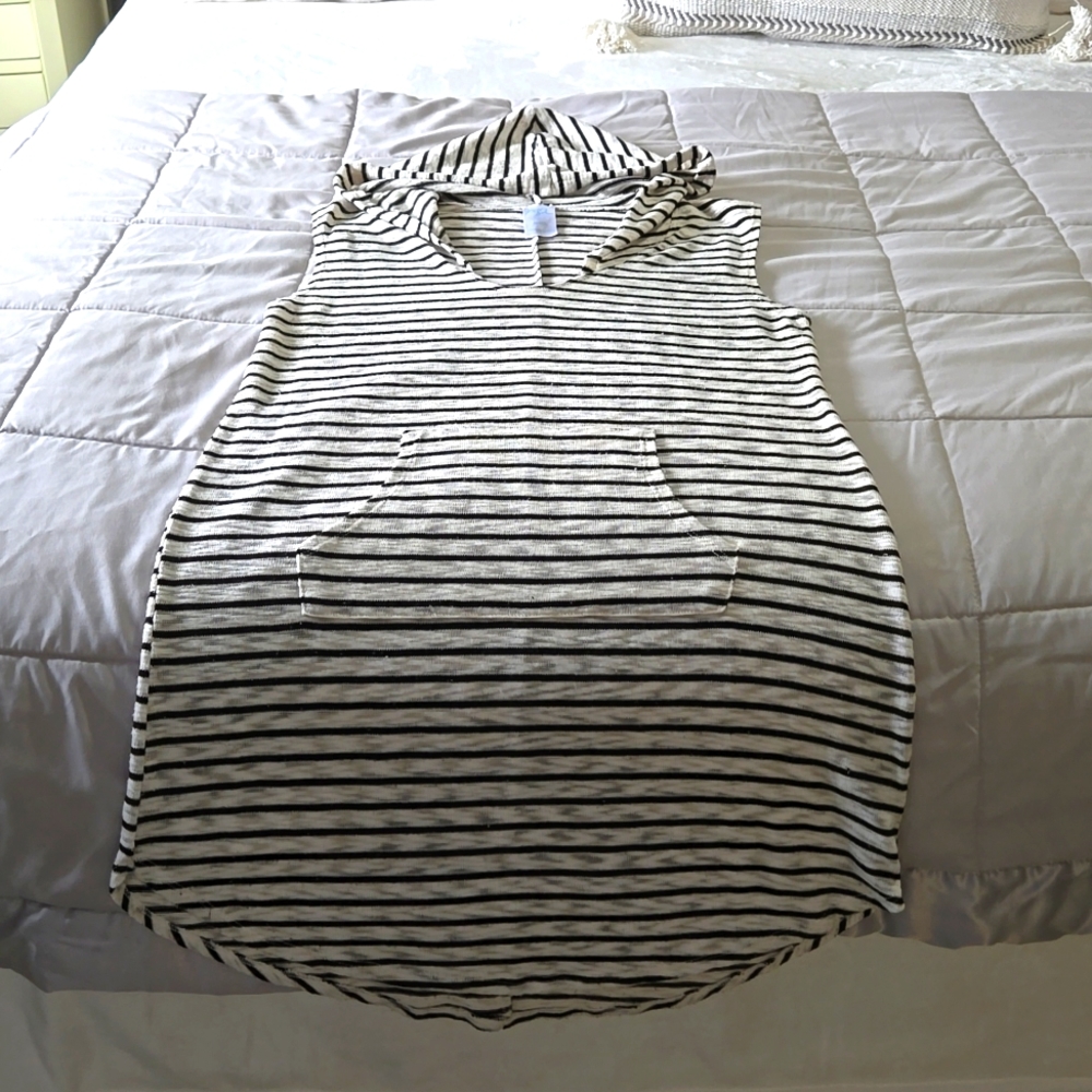 Women's Coverup size medium